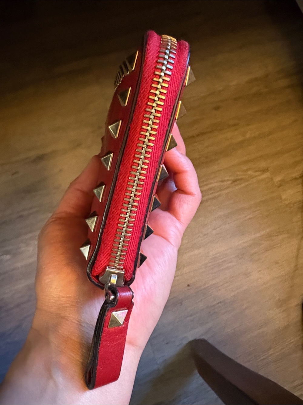 Valentino Garavani Red Leather Rockstud Zip Wallet with Gold studs - Picture 3 of 7